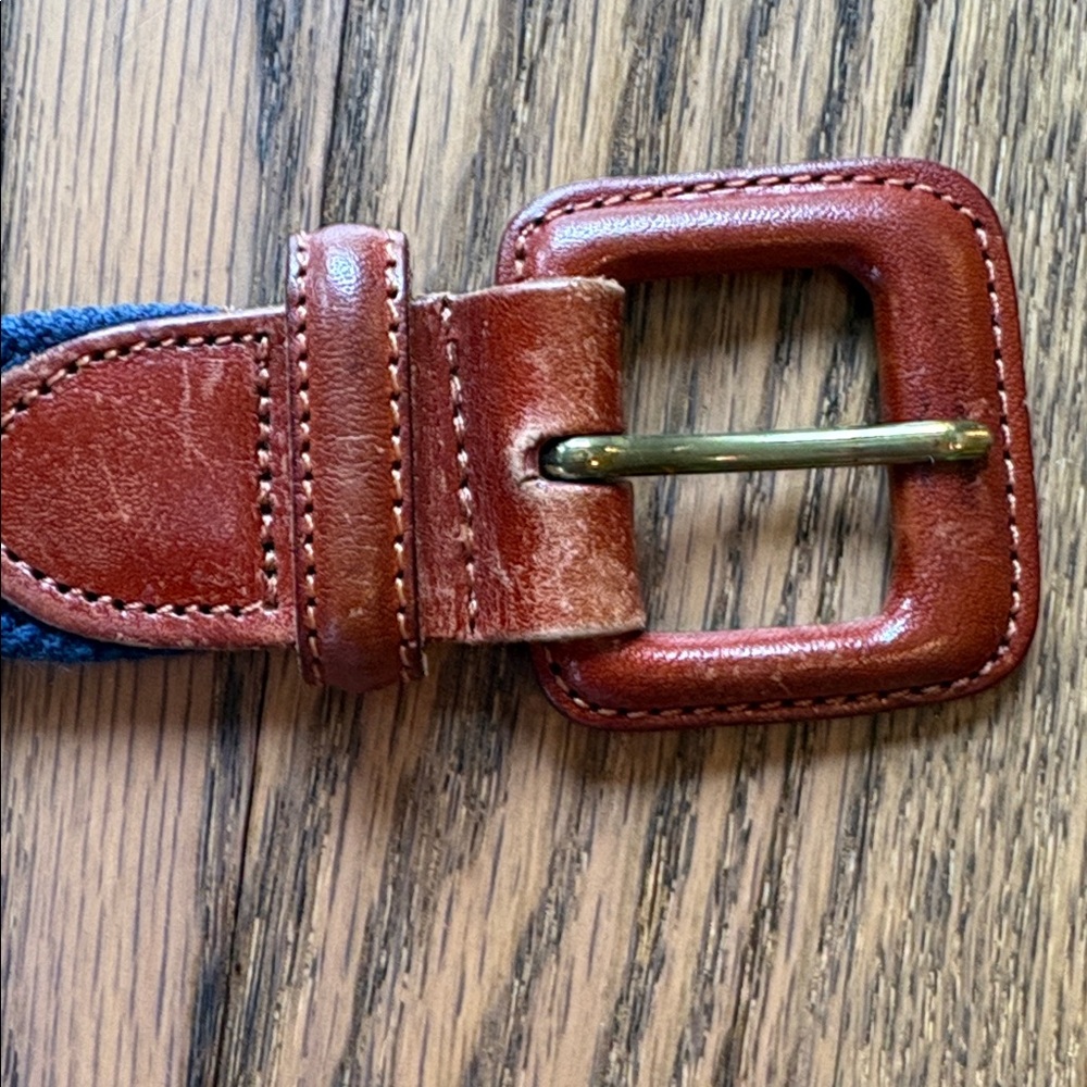 Talbots size medium leather and navy blue cloth woven stretchy belt - Picture 5 of 7